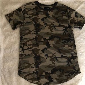 Men’s T-shirt camouflage print size medium
